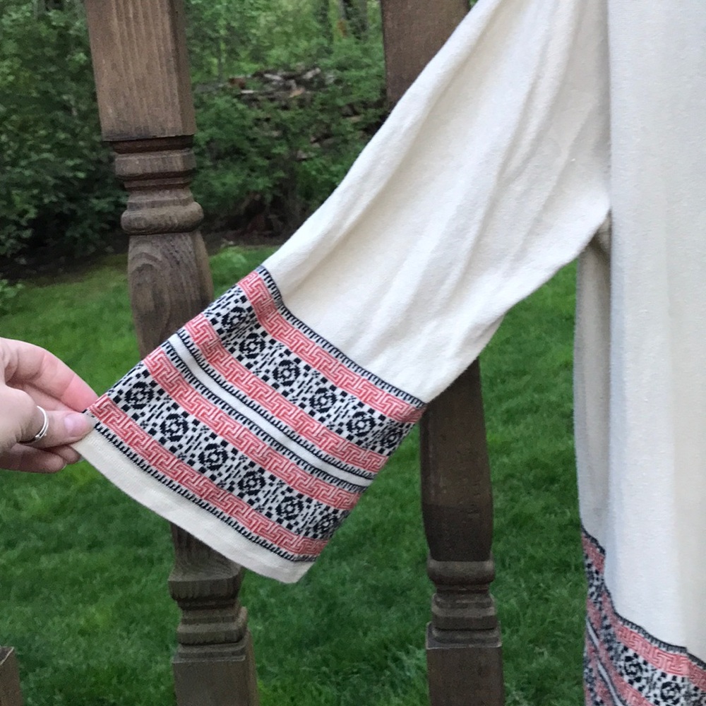 Flowy Sweater - Picture 3 of 9